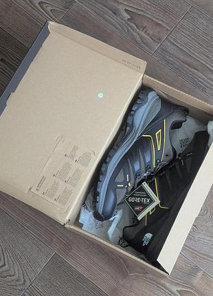 Кросівки gore tex від tne north face
