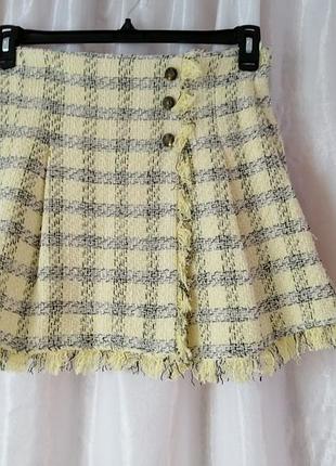 Юбка твидовая в клетку от известного бренда одежды zara нежно-желтый цвет размер на бирке указан