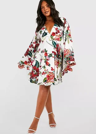 Сукня в квіти з широкими рукавами boohoo  р. 14/16
