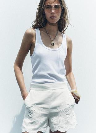 Zara woman, шорти з вишивкою та високою посадкою