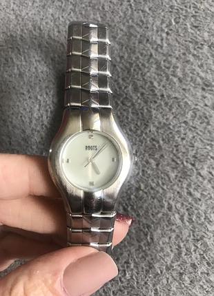 Женские наручные часы roots fantasy 30m waterproof