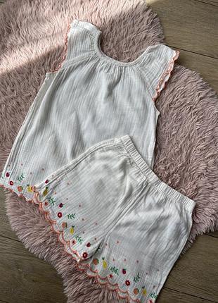 Мусліновий костюмчик на дівчинку