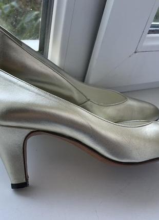 Шкіряні туфлі