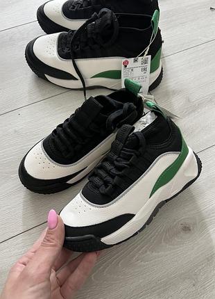 Кросівки zara