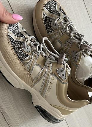 Кросівки zara