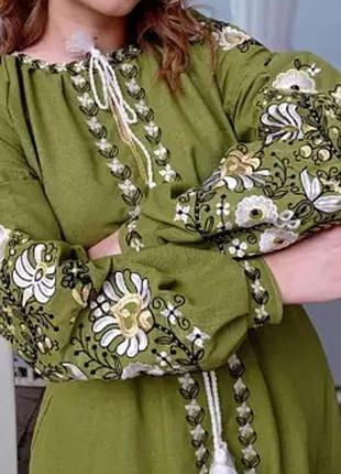 Льняное вышивное платье