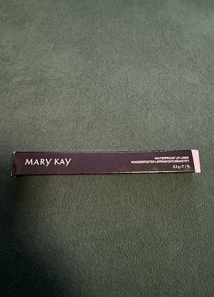 Водостійкий олівець-лайнер для губ