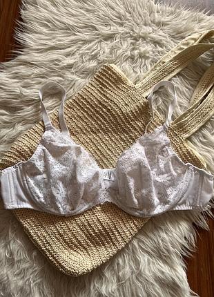 Білий мереживний бюстгальтер мʼяка чашка на кісточках