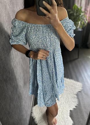 Легка літня сукня