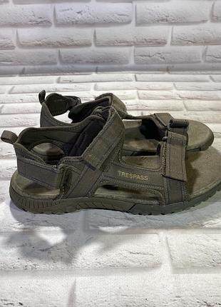 Сандалі trespass