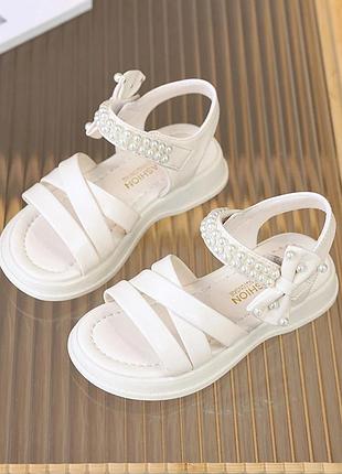 Стильные босоножки