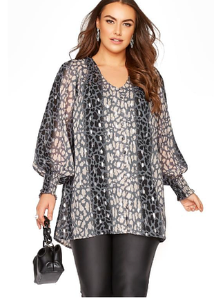 Блузка с высокими манжетами 70-72р