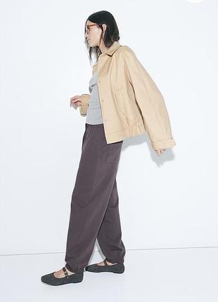 Джогери трендового коричневого кольору від драпировкой H&M р. xs