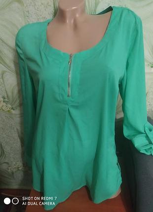 Блуза классная мятного цвета.