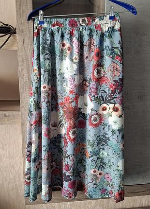 Летняя юбка-миди в цветочный принт medicine