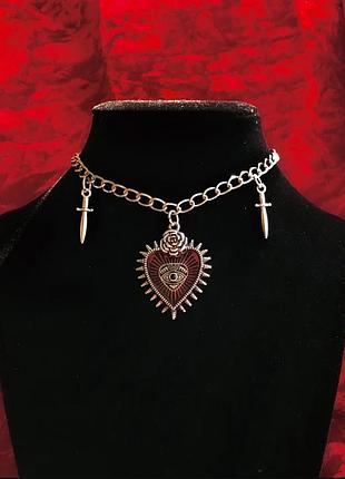 Кольє чокер жіночий готичний з серцем та ножами срібний новий