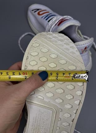 Яскраві легенькі кросівки adidas pharrell williams 8