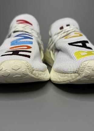 Яскраві легенькі кросівки adidas pharrell williams 4