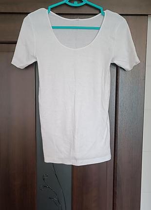 Жіноча футболка