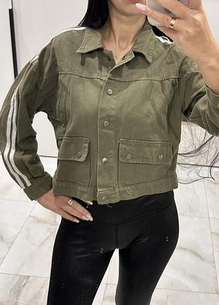 Джинсова курточка