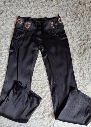 Брюки нарядные стрейч атлас с вышивкой.винтаж