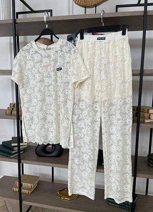 Костюм жіночий