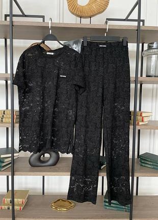 Костюм жіночий