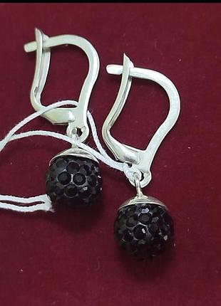 Срібні сережки кульки з чорними кристалами swarovski