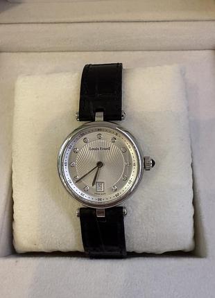 Швейцарський годинник з діамантами.