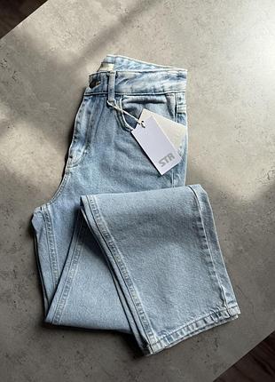 Прямі блакитні джинси stradivarius straight розмір 34 xs / голубые прямые джинсы str