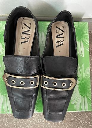 Жіночі балетки