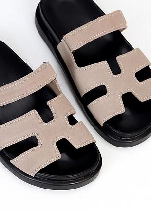 Шкіряні шльопанці