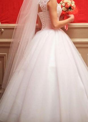 Продам елегантну весільну сукню від mila nova

розмір: xs-s