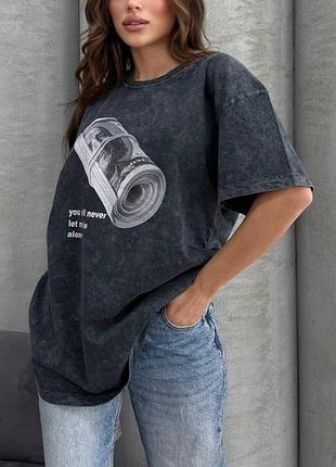 Футболка оверсайз с принтом6 фото