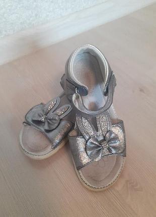 Детские босоножки 3