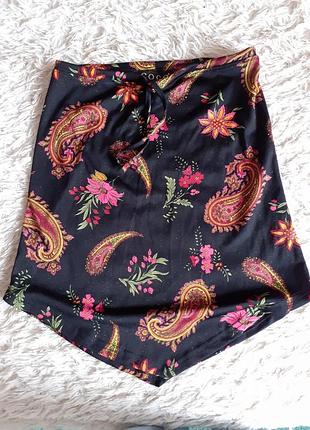 Яркая юбочка трикотажная тонкая стильная.р 46.винтаж