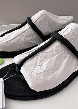 Crocs босоножки miami thong flip w6