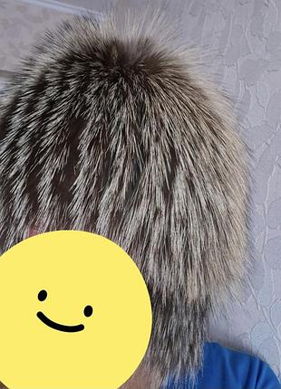 Шапка з хутра енот