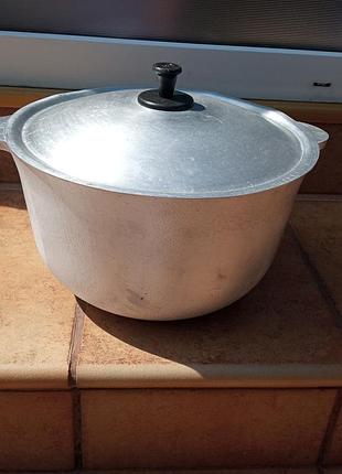 Казан ссср на шесть литров в отличном состоянии