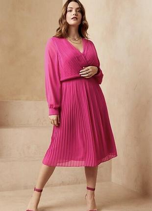 Батал! шикарное платье миди цвета фуксии с плиссированной юбкой!!!