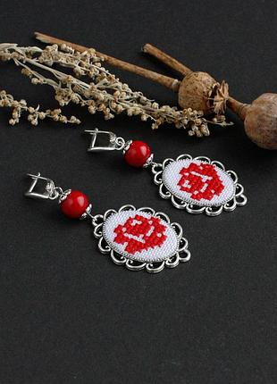 Красные белые серьги с бусинами этнические украинские украшения к вышиванке
