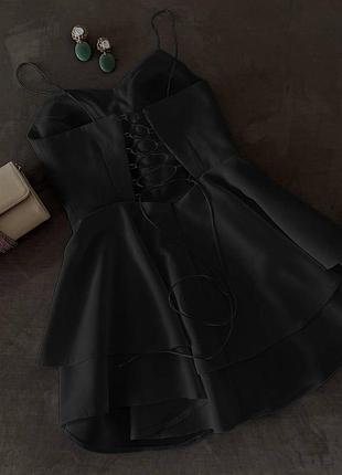 Женское нарядное платье в цветах