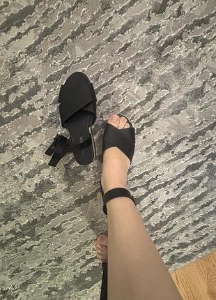 Бомоніжки сандалі simply be3 фото