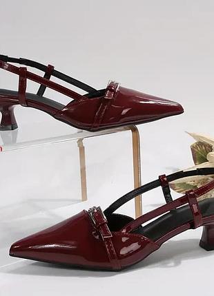 Новые шикарные слингбеки на 26-27см, маленькая царапина, цена минимальная!