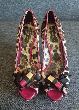 Босоножки dolce & gabbana, дизайн с помадой, принт леопард, каблук 12 см, 38,5 р, итальялия
