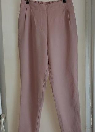 Брюки с защипами на резинке