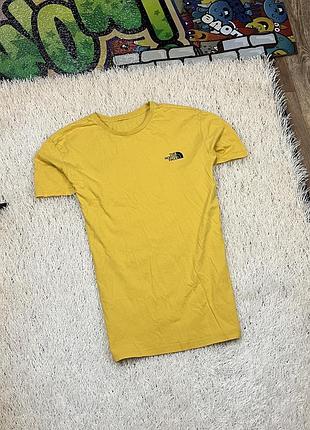 Футболка the north face