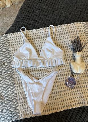 Білий купальник