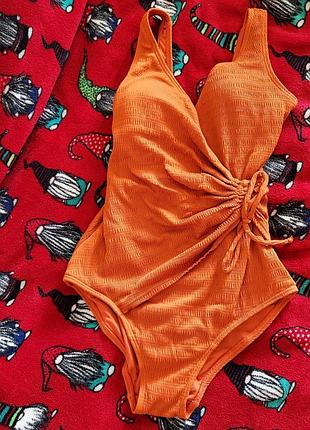 Купальник суцільний