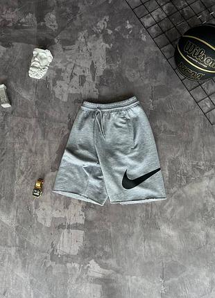 Літні шорти